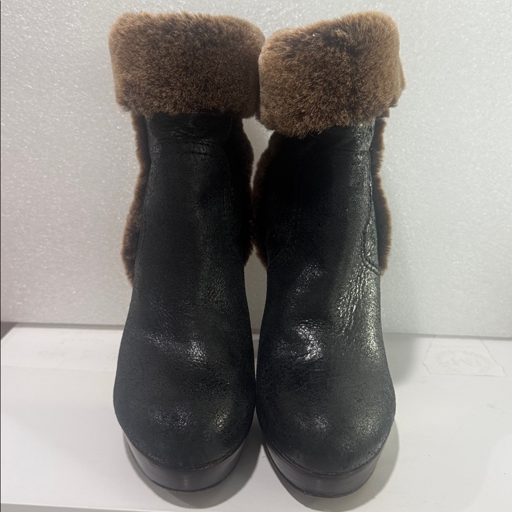 Beautiful Tory Burch Black and Brown Fur-Trimmed Heeled Boots size 7